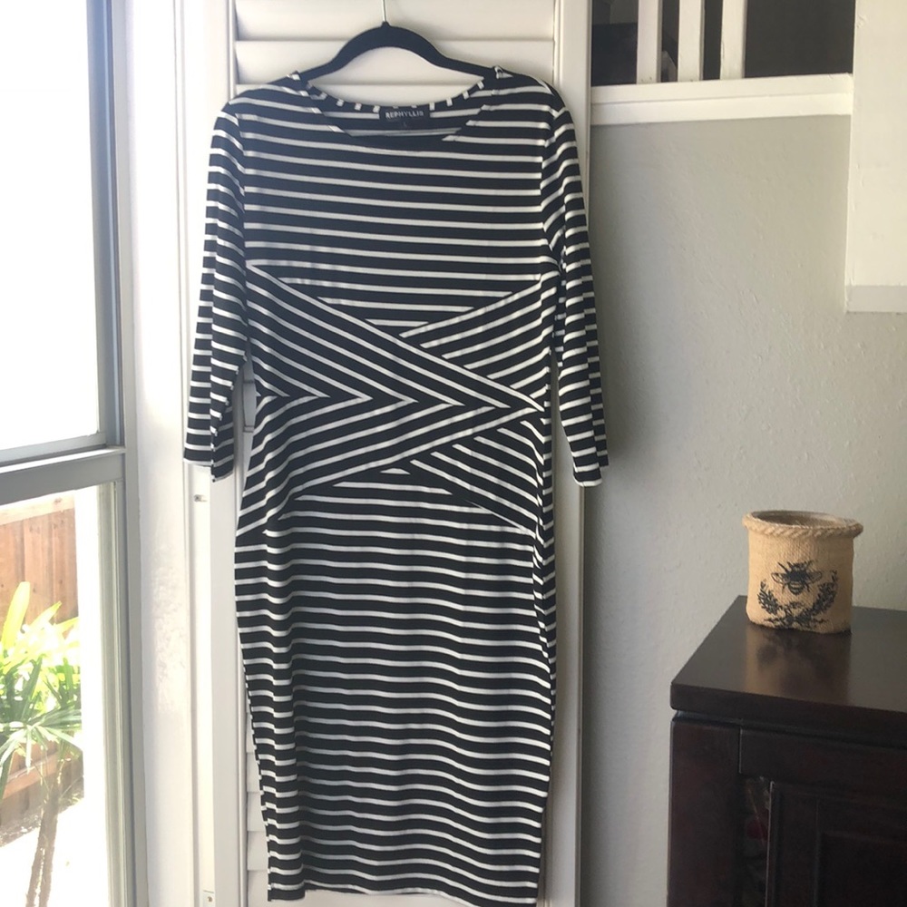 Cute office dress!